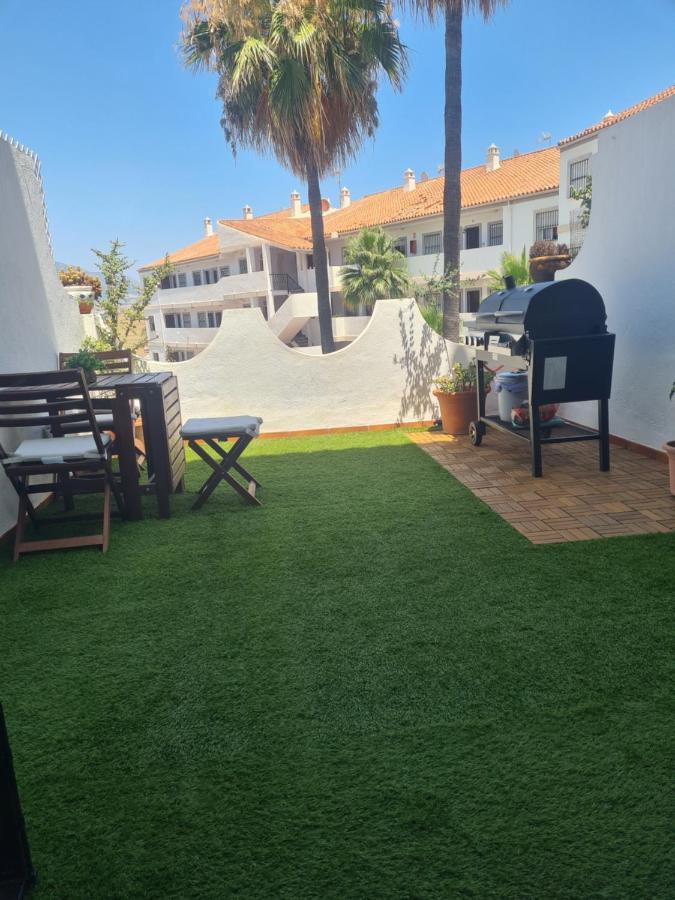 Apartamento En Mijas Con Terraza, Capacidad Para 5 Personas Con Piscina De Temporada Málaga Kültér fotó