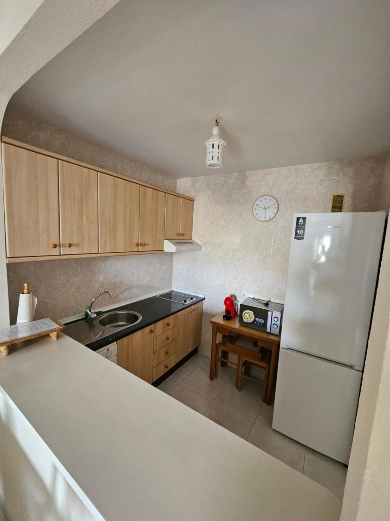 Apartamento En Mijas Con Terraza, Capacidad Para 5 Personas Con Piscina De Temporada Málaga Kültér fotó